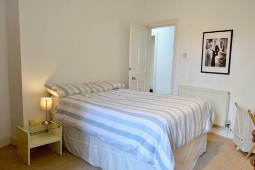 Apartamento Central And Inviting 2 Bed- Perfect For Festival!