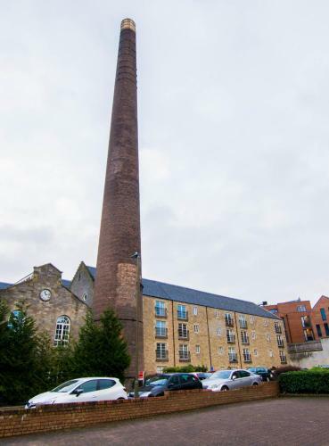 241 Fabulous Three Bedroom Apartment On The Second Floor With Parking
