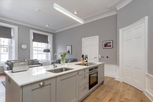 Altido Torphichen Street 5 Star Luxury Apartment