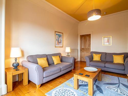 Beautiful Georgian Style Morningside Apartment