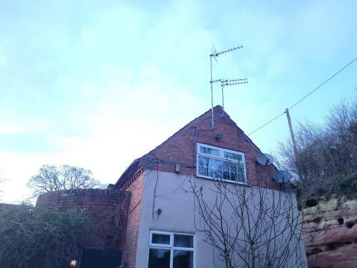 Apartamento 17th-century One Bed Studio With Parking & Garden!