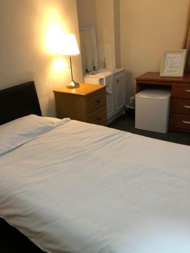 Bed & Breakfast Renfrew Rooms At City Centre