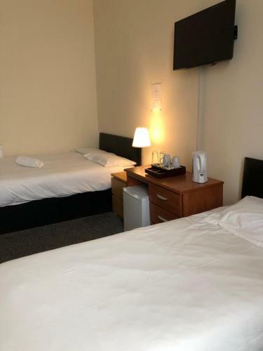 Bed & Breakfast Renfrew Rooms At City Centre