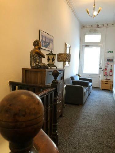 Bed & Breakfast Renfrew Rooms At City Centre