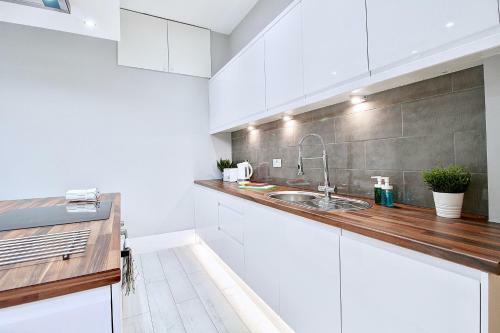 Luxurious Cessnock Service Apartment Nr Subway