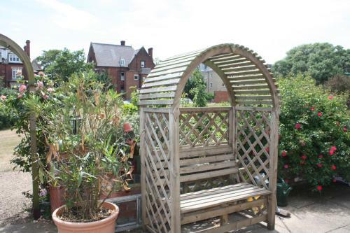 Hostal Barons Court