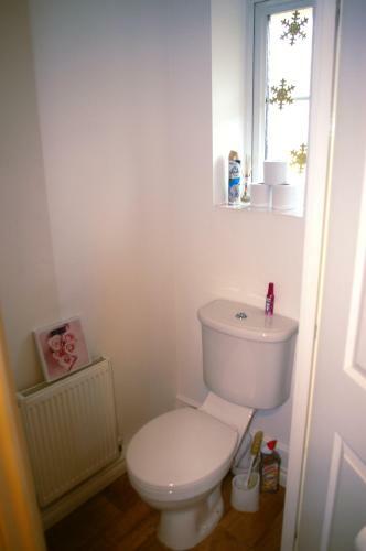 Ladysmith House - 4 Bedrooms - Full House