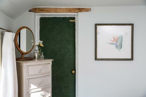 The Cottage And The Nook