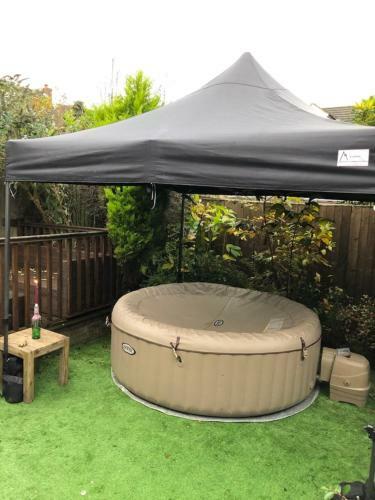 Charming 3-bed House In Harrogate With Hot Tub