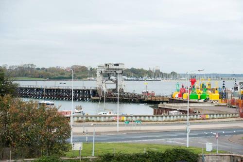 Lighthouse View 2 Bed Duplex Penthouse Apartment