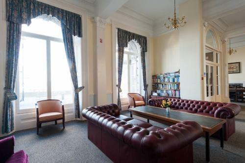 Admirals Harbour View 2-bed Apartment In Harwich