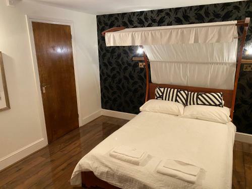 Posada The Raven Suite
