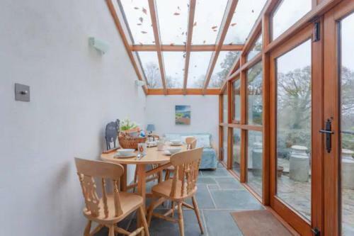 Boutique 5 Historic 2 Bed Devon Holiday Cottage