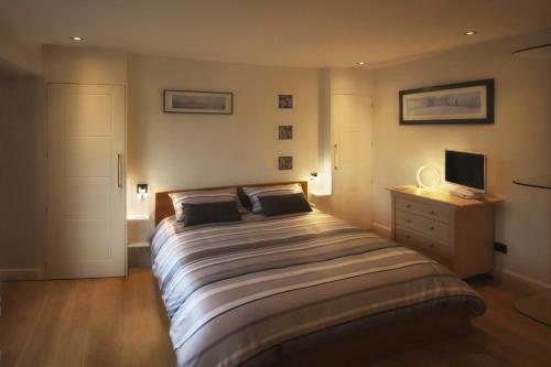 Orchard Road Studio Apartment