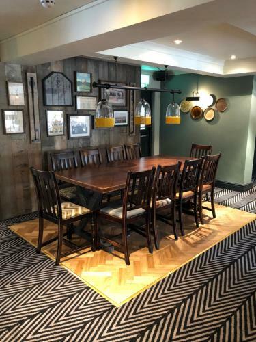 Hotel Green Lodge, Wirral By Marston's Inns
