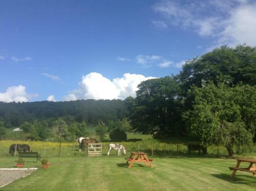 Superb Highland Retreat Close To Loch Ness