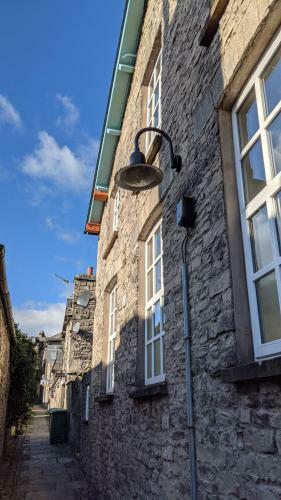 24 Tanners Yard