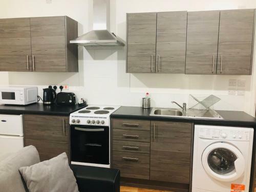 Showcase Apartments - Highcross House