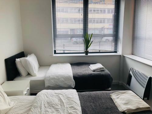 Showcase Apartments - Highcross House