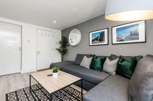 Duke St Townhouse Apartments