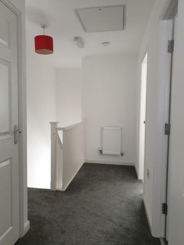 Spacious Contractor House For Large Groups - Private Parking By Liverpool Short Stay