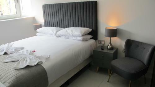 Bloomsbury Apartments