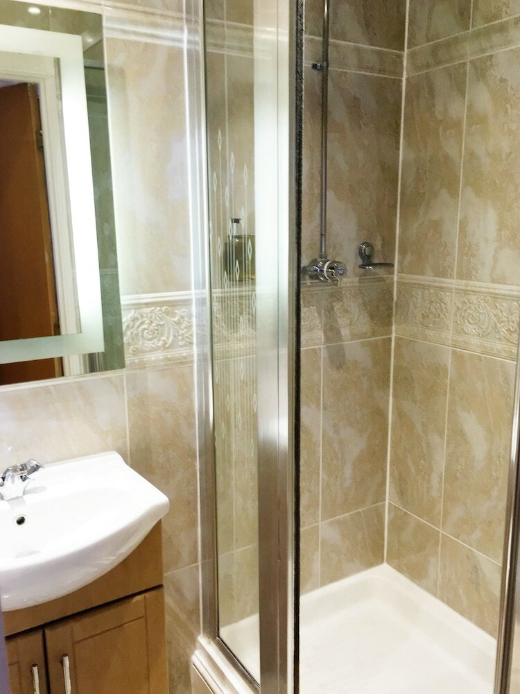 Hyde Park Radnor Hotel B&B