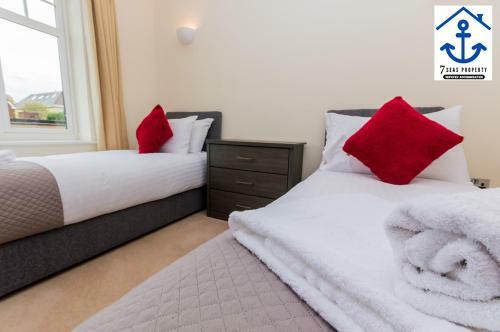 Luxury Apartment W Big Balcony Maidenhead