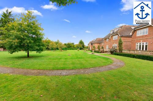 Luxury Apartment W Big Balcony Maidenhead