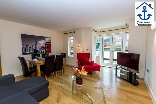 Luxury Apartment W Big Balcony Maidenhead