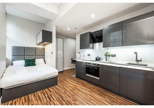 Modern Studios And Apartments, Manchester - Sk