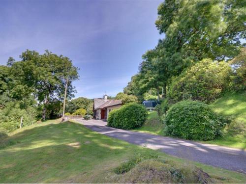 Holiday Home Gardeners Cottage