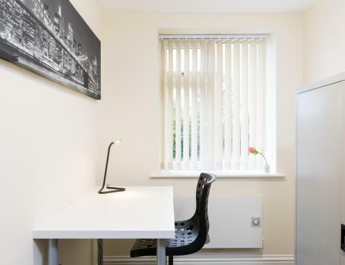 Stayford Apartments, Meriden - Near Nec