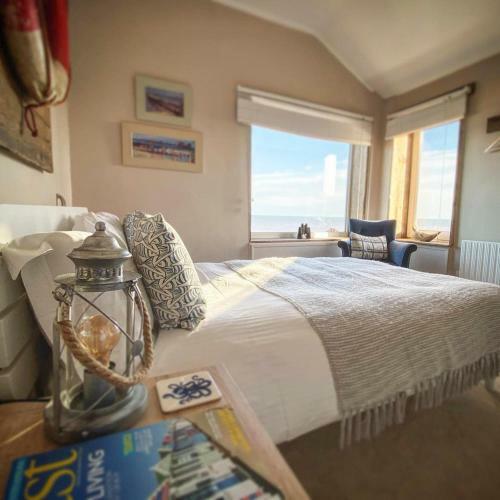 Mundesley Chateau Sleeps 12 With Wifi