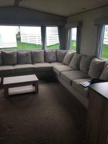 176 @newquay View - Families & Couples Only