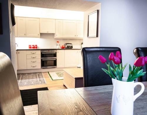 Cute And Cosy 4-bed Cottage In Newtonmore