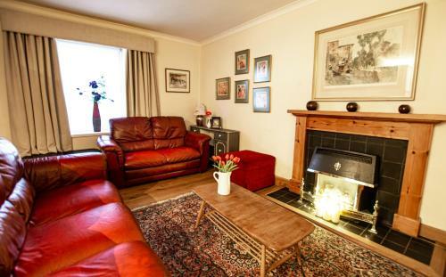 Cute And Cosy 4-bed Cottage In Newtonmore