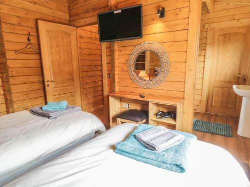 Manor Farm Lodges - Red Kite Lodge