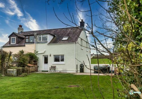 1 Lambston Cottage