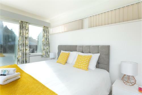 Kvm Sugar Way House By Kvm Serviced Accommodation