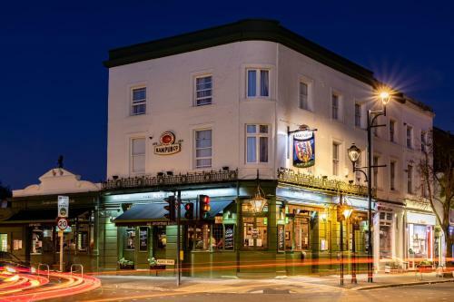 Hostal Black Lion