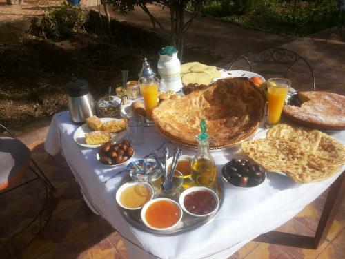 Bed & Breakfast Authentik Skoura Bassatines