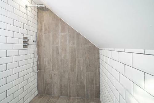 Apartamento The Sanctuary - Spacious Studio - Stunning Lake Views