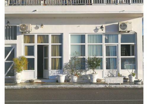 Kikilia's & Stelio's Apartments