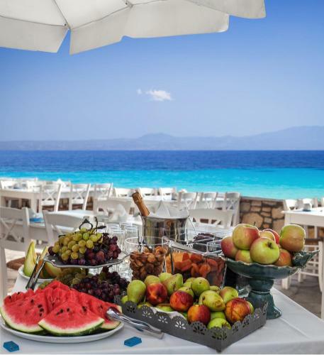 Apartamento White Suites Resort
