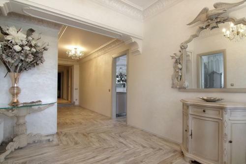 Black Diamond Luxury Villa Anavyssos In Athens
