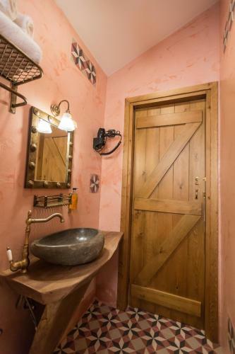 Hostal Maria's Boutique Rooms