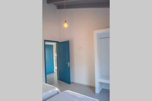 Throisma Villa In Asos (disabled-friendly)