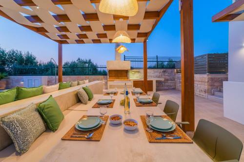 Estella Villa With Pool, Children Area, Bbq & Magnificent Views!