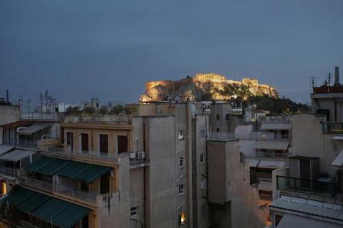 Legeo-luxurious Athenian Apartment
